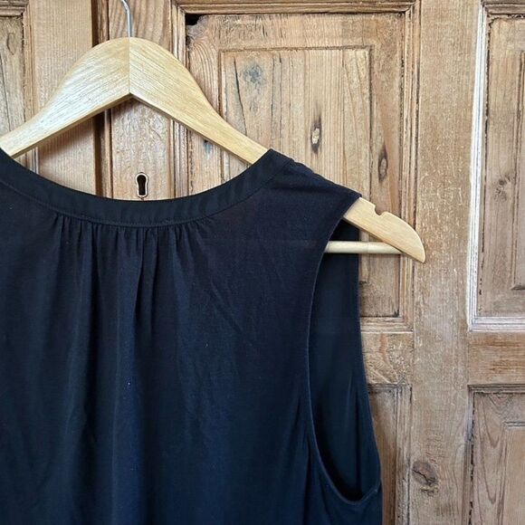 LOFT Small Black V-Neck Blouse Sleeveless Tank Top - Slight Flaw - Picture 6 of 8